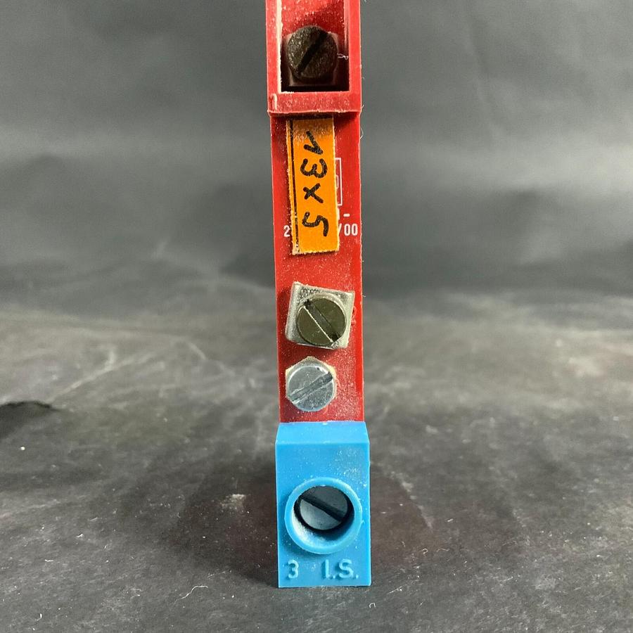 Used STAHL 8901/31-280/110/00 SAFETY BARRIER ($108 OBO)