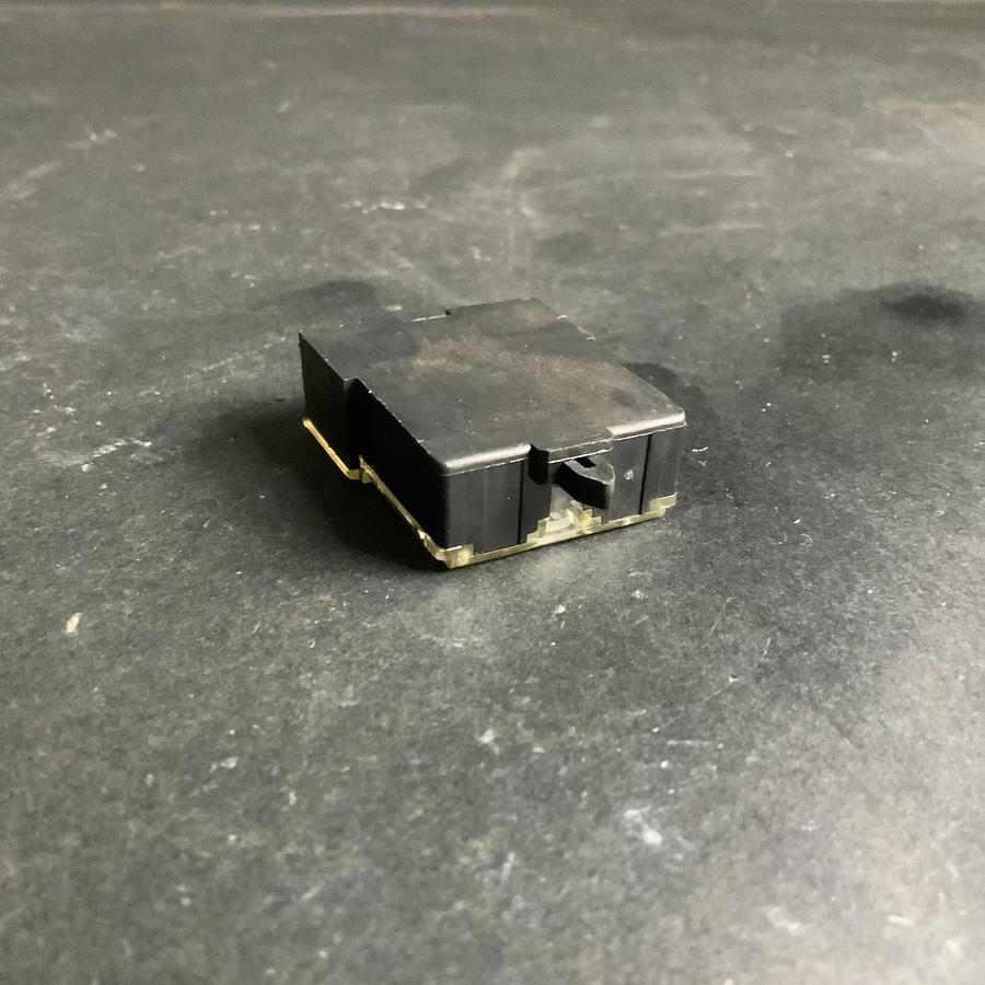 Used ALLEN BRADLEY 800M-XA CONTACT BLOCK ($12 OBO)