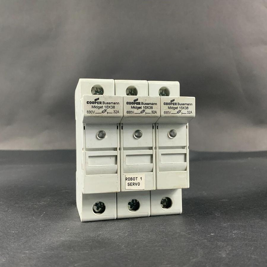 Used BUSSMANN CHM FUSE HOLDER ($15 OBO)