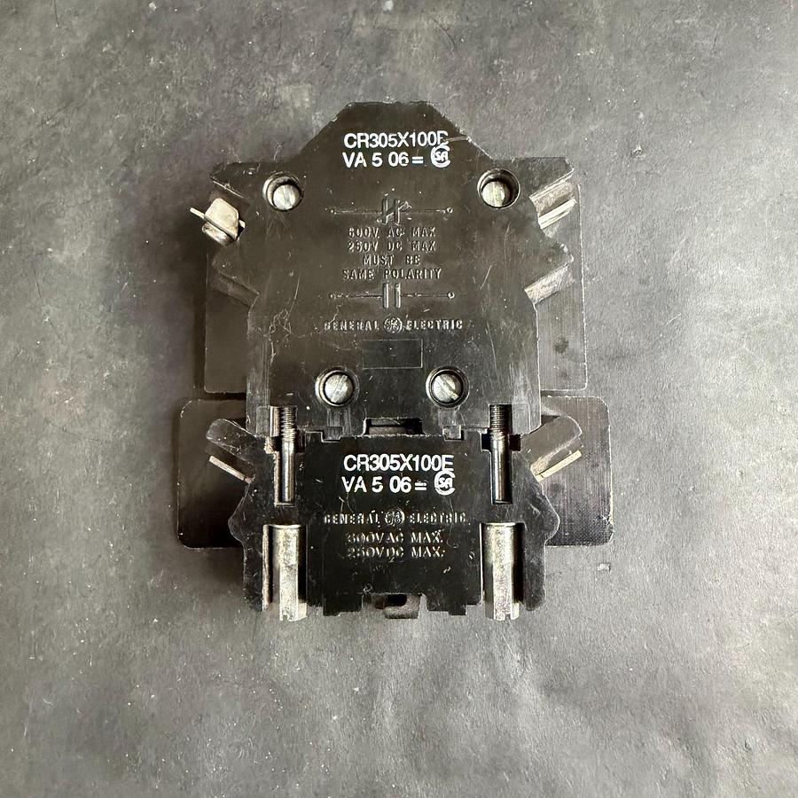 Used GENERAL ELECTRIC CR305X100D AUX CONTACT ($40 OBO)