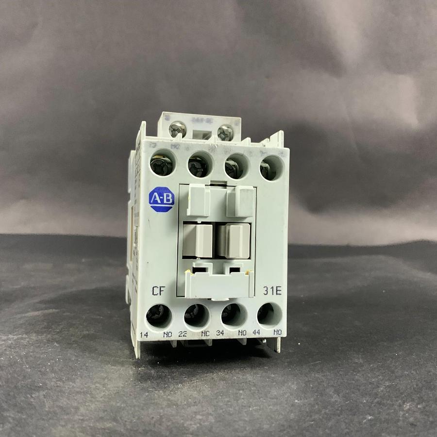 Used ALLEN BRADLEY 700-CF310Z SERIES A CONTACTOR ($20 OBO)