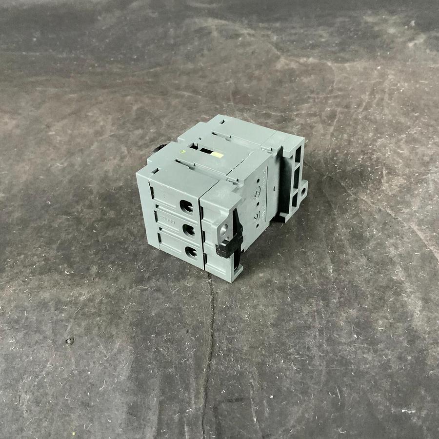 Used ABB OT40F3 DISCONNECT SWITCH ($20 OBO)