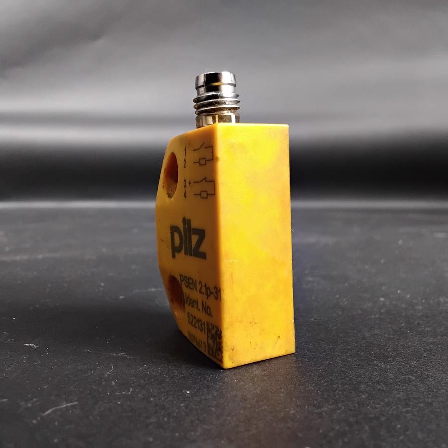 Used PILZ PSEN 2.1P-31 SAFETY SWITCH ($30 OBO)