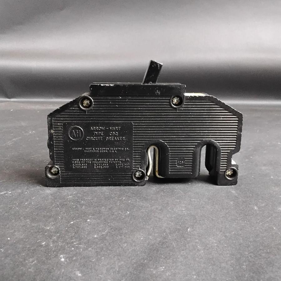 Used ARROW HEART TYPE CBQ CIRCUIT BREAKER ($25 OBO)