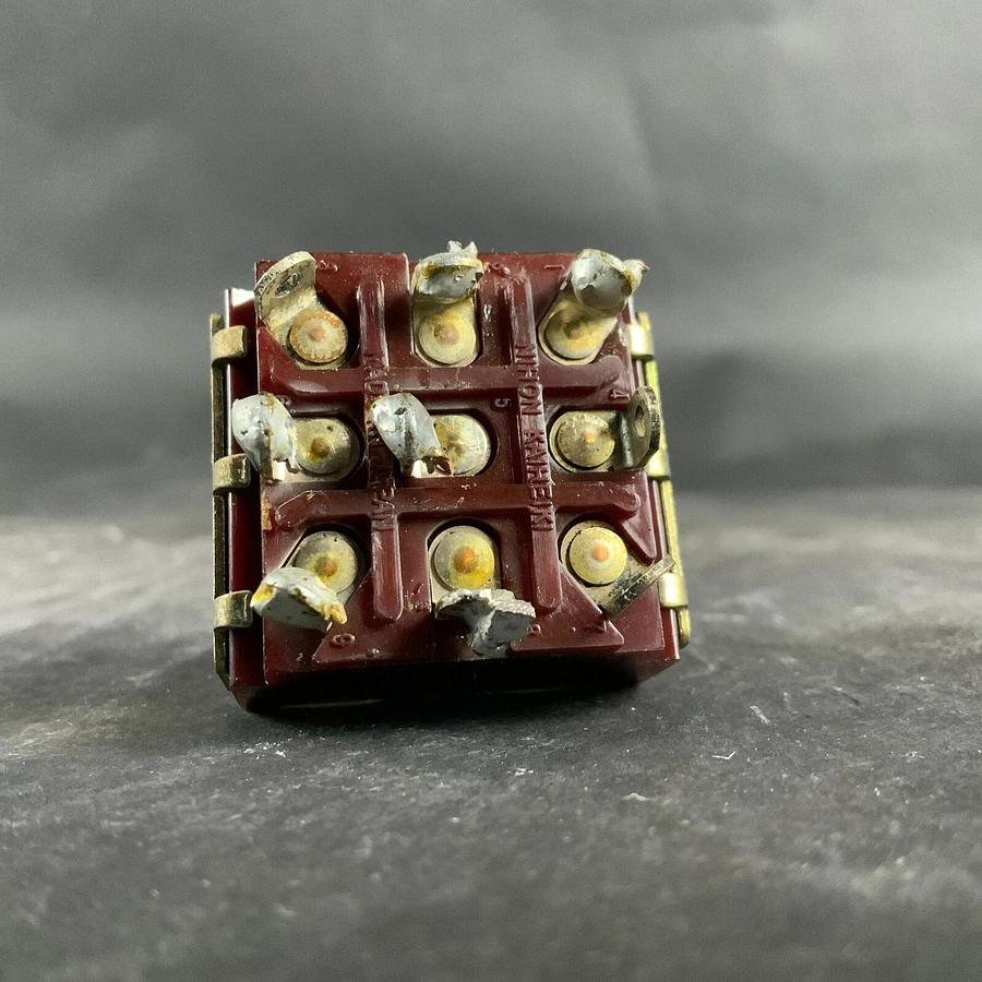 NIHON KAIHEKI S-32 TOGGLE SWITCH ($10 OBO)