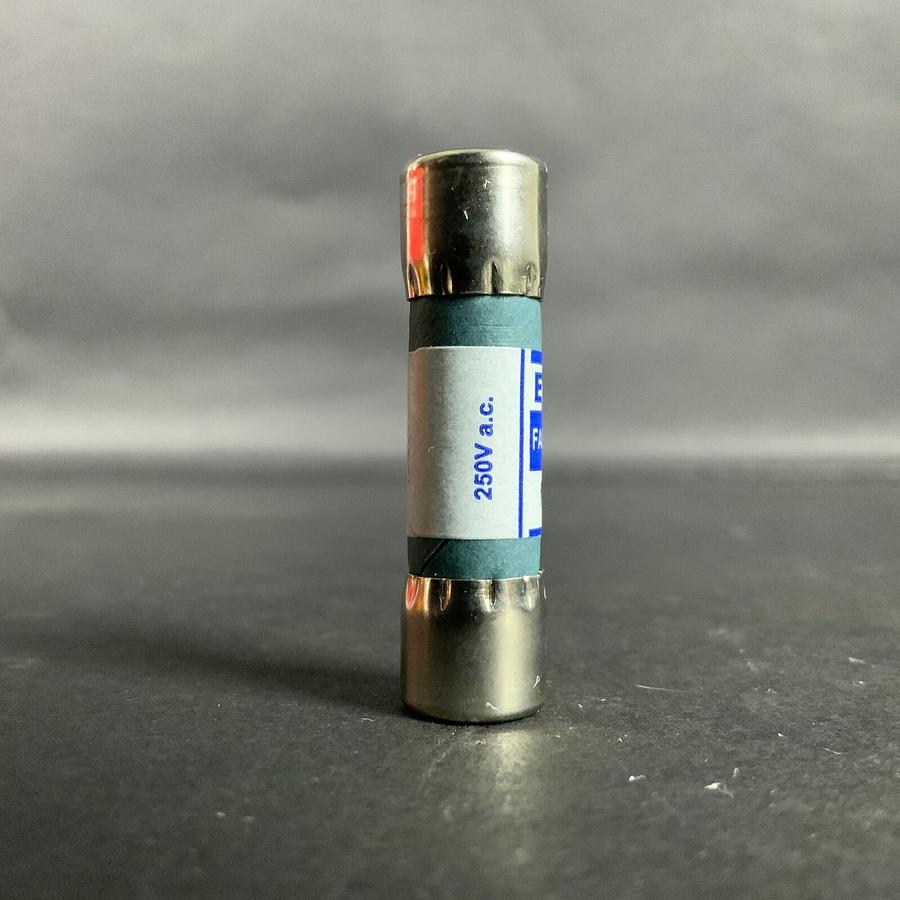 Used EDISON MOL-30 FAST ACTING FUSE - SET OF 3 ($15 OBO)