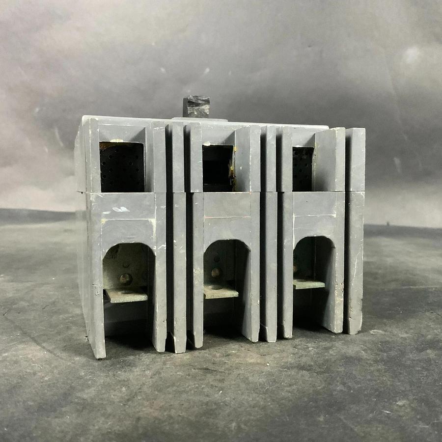 Used WESTINGHOUSE HFA3100 CIRCUIT BREAKER ($35 OBO)