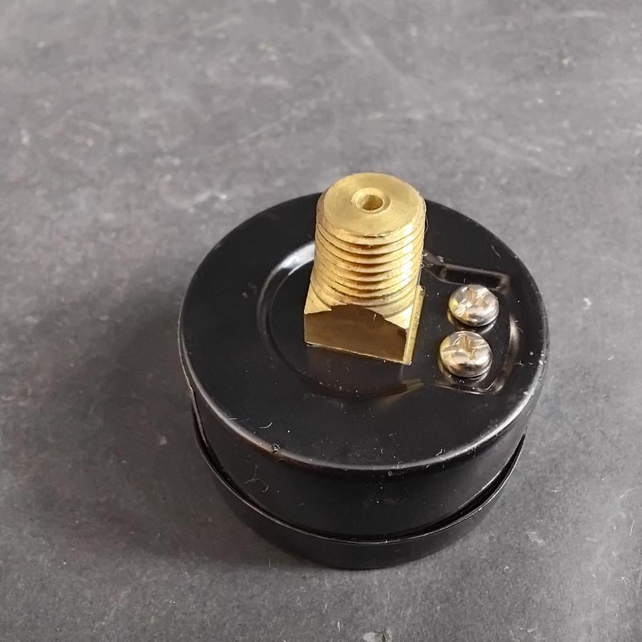 Used C.L. THOMPSON 0-160 PSI PRESSURE GAUGE ($8 OBO)