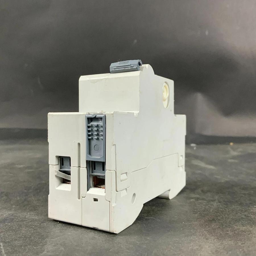 Used SIEMENS 5SV3 312-6 CIRCUIT BREAKER ($30 OBO)