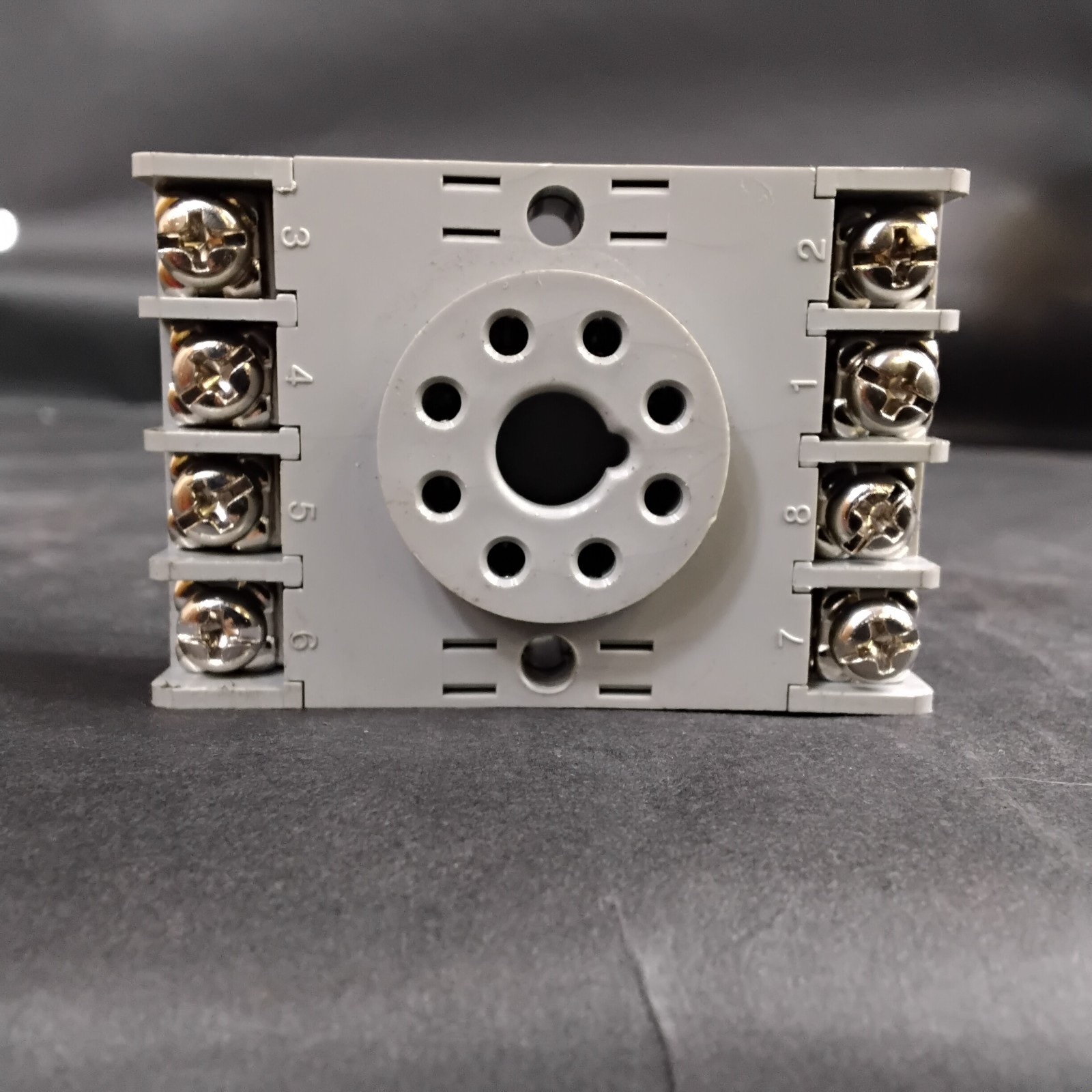 Used IDEC SR2P-06 RELAY SOCKET ($ 6 OBO)