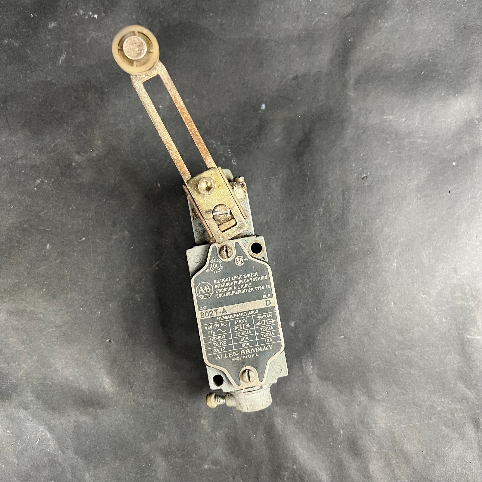 Used ALLEN BRADLEY 802T-A SER D LIMIT SWITCH ($35 OBO)