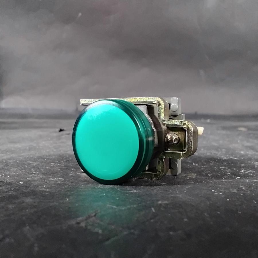 Used TELEMECANIQUE ZBV-G3 GREEN PUSHBUTTON ($15 OBO)