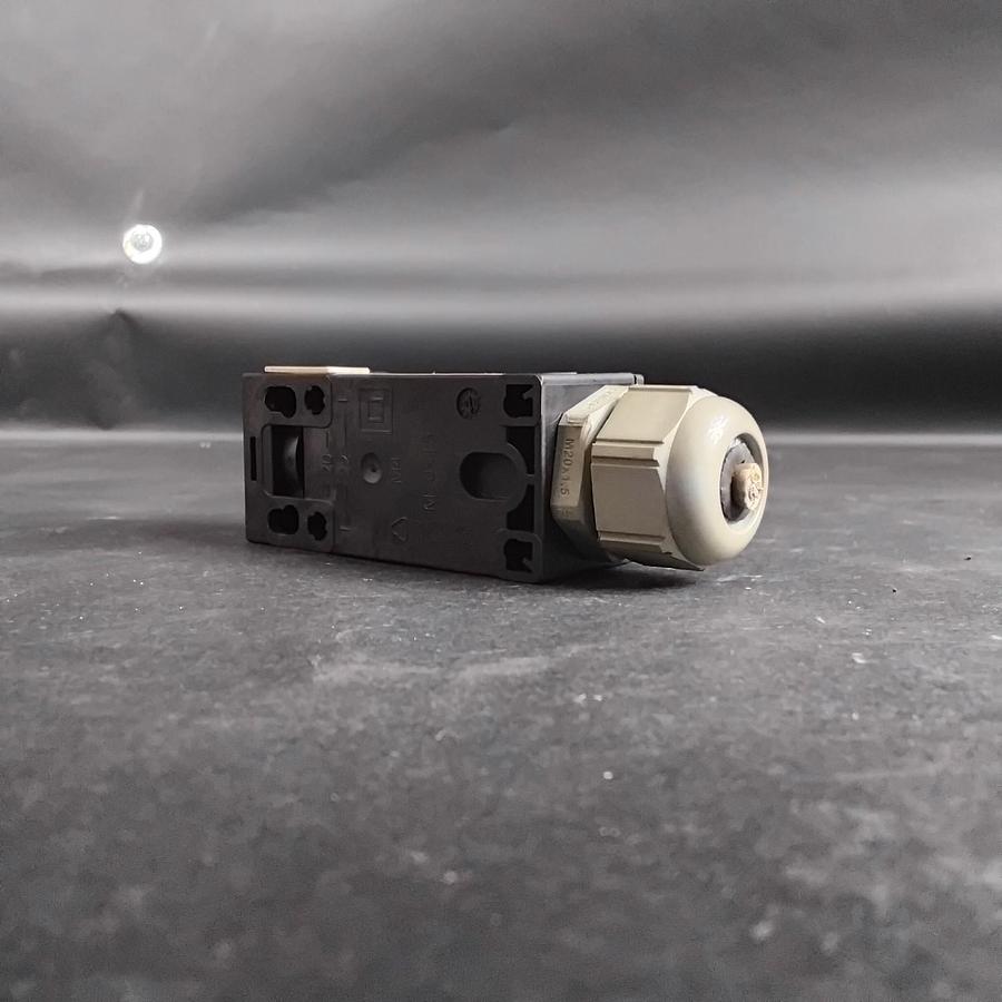 Used RITTAL SZ 4127.010 DOOR POSITION SWITCH ($25 OBO)