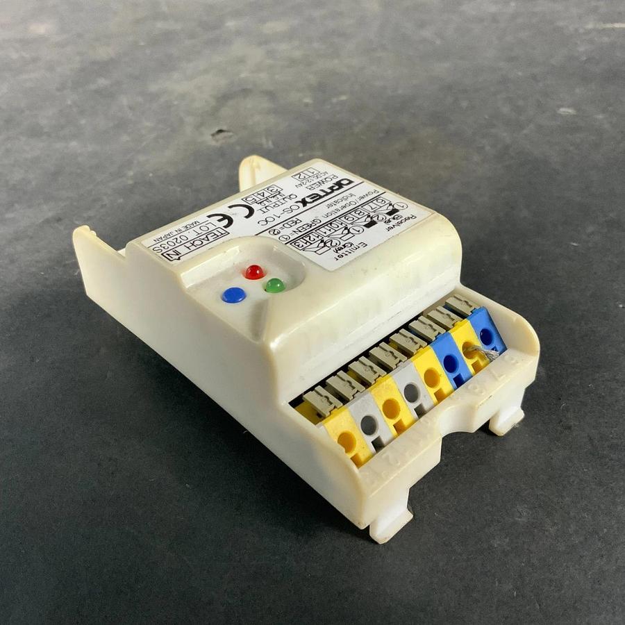 Used OPTEX OS-10C SAFETY BEAM CONTROLLER ($25 OBO)