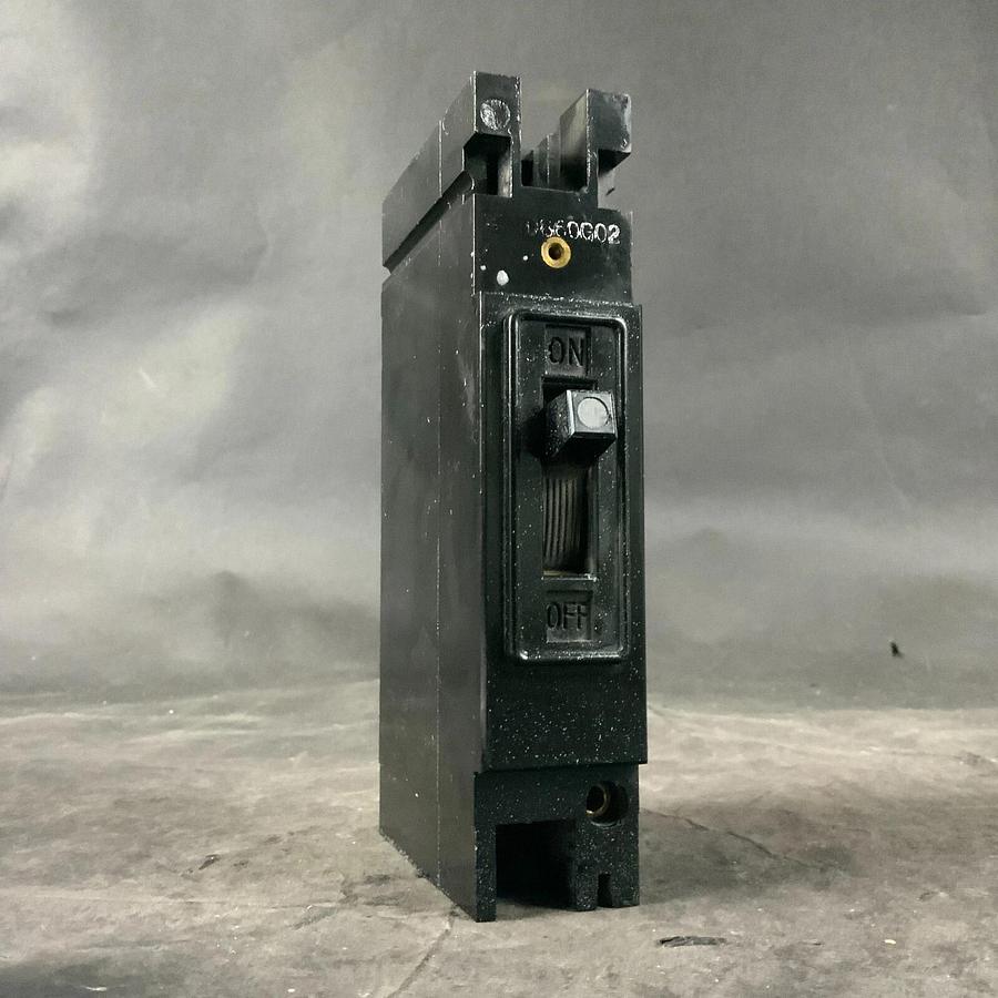 Used WESTINGHOUSE EH1020 CIRCUIT BREAKER ($20 OBO)