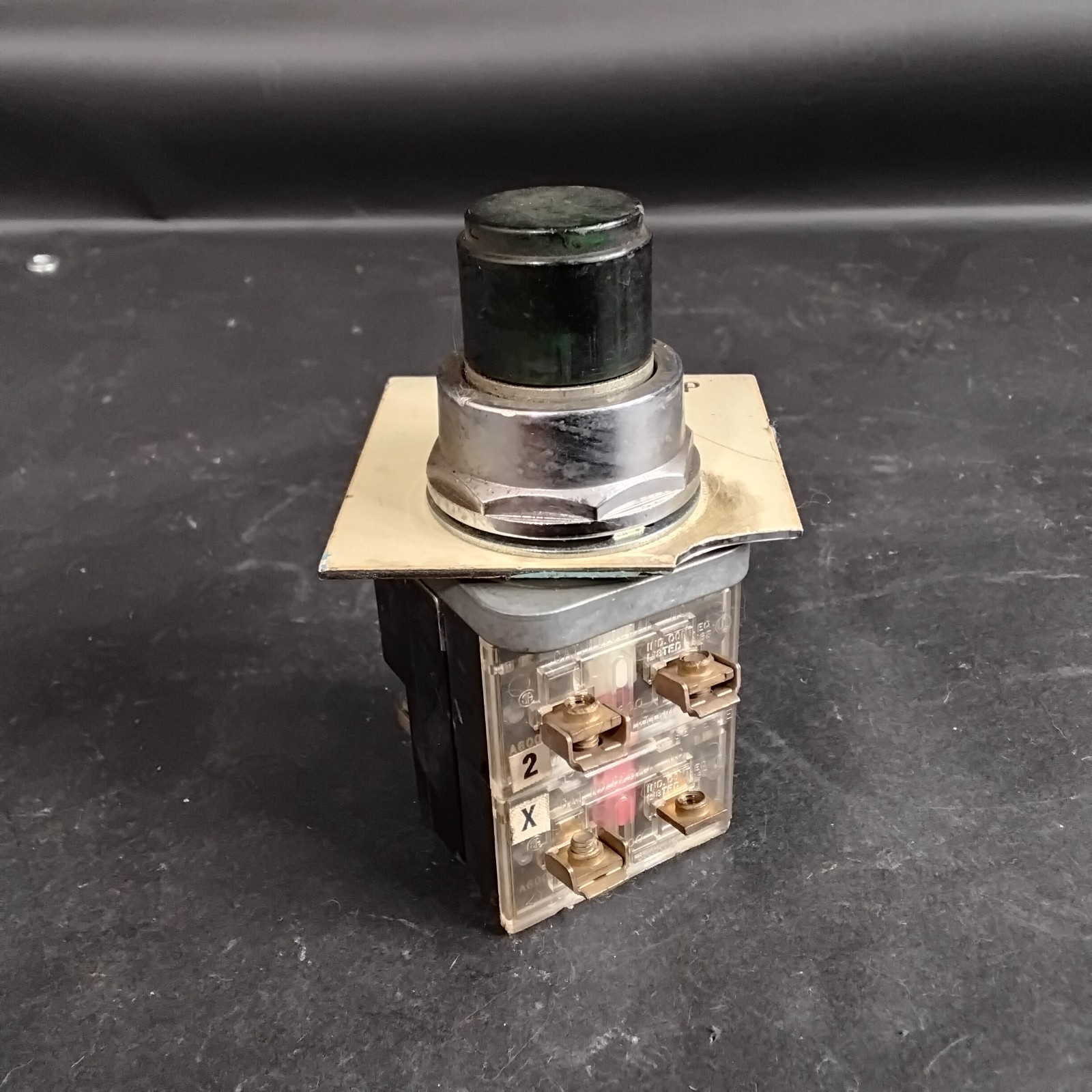 Used FURNAS 52PA6G3A PUSH BUTTON ($17 OBO)