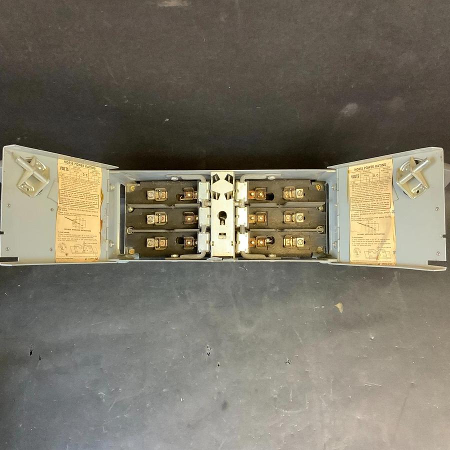 Used GOULD ITE V7B3211R VACU-BREAK PANELBOARD SWITCH ($50 OBO)