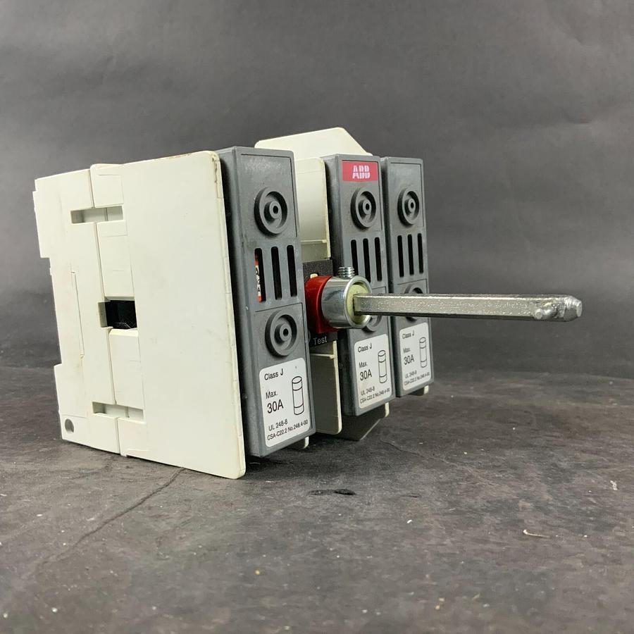 Used ABB OS30FAJ12 DISCONNECT SWITCH ($45 OBO)