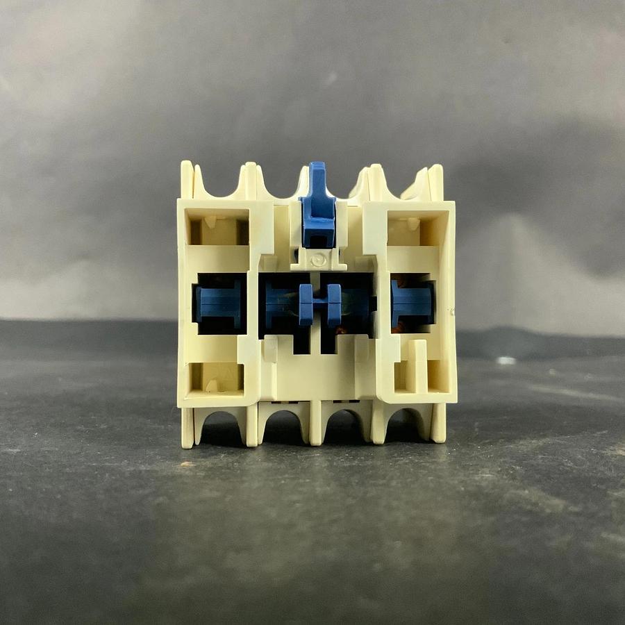 Used TELEMECANIQUE LADN40 CONTACT BLOCK ($8 OBO)