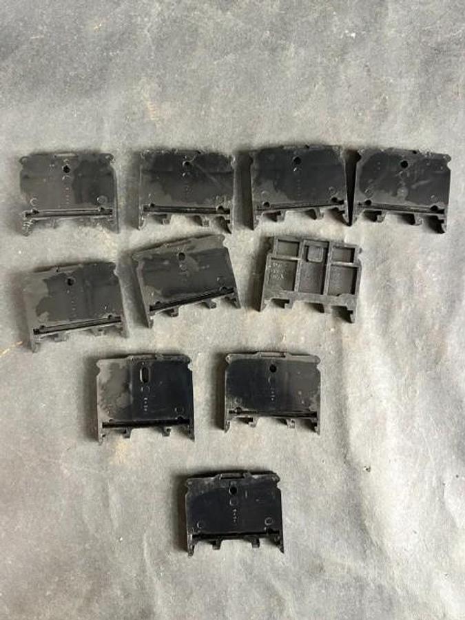 Used IDEC BNE15W END PLATE TERMINALS - GROUP OF 10