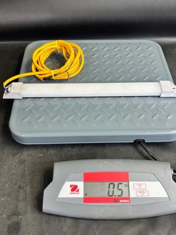 Used IDEC LF1B-C4S-2THWW4 LED LIGHTING