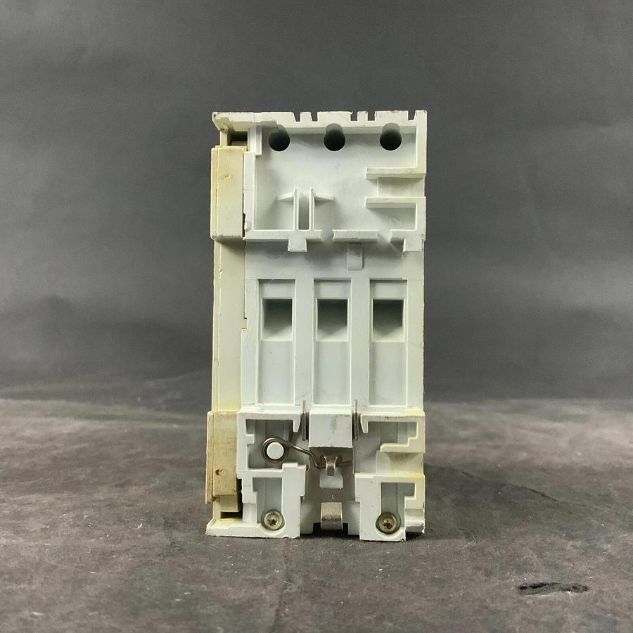 Used ALLEN BRADLEY 140-MN-0100 MANUAL STARTER ($20 OBO)