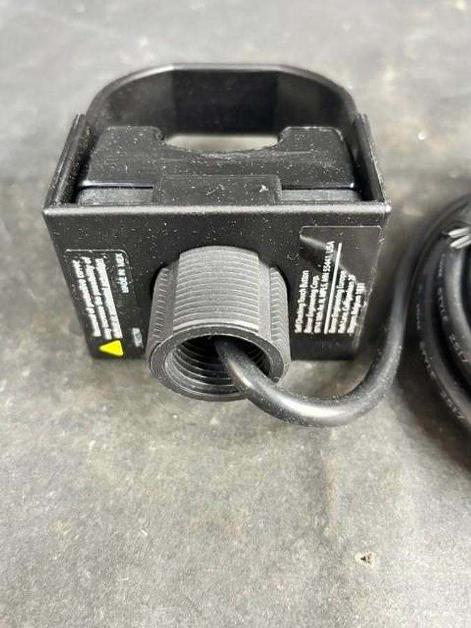 Used BANNER ENGINEERING OTBVR81 TOUCH BUTTON SENSOR SWITCH