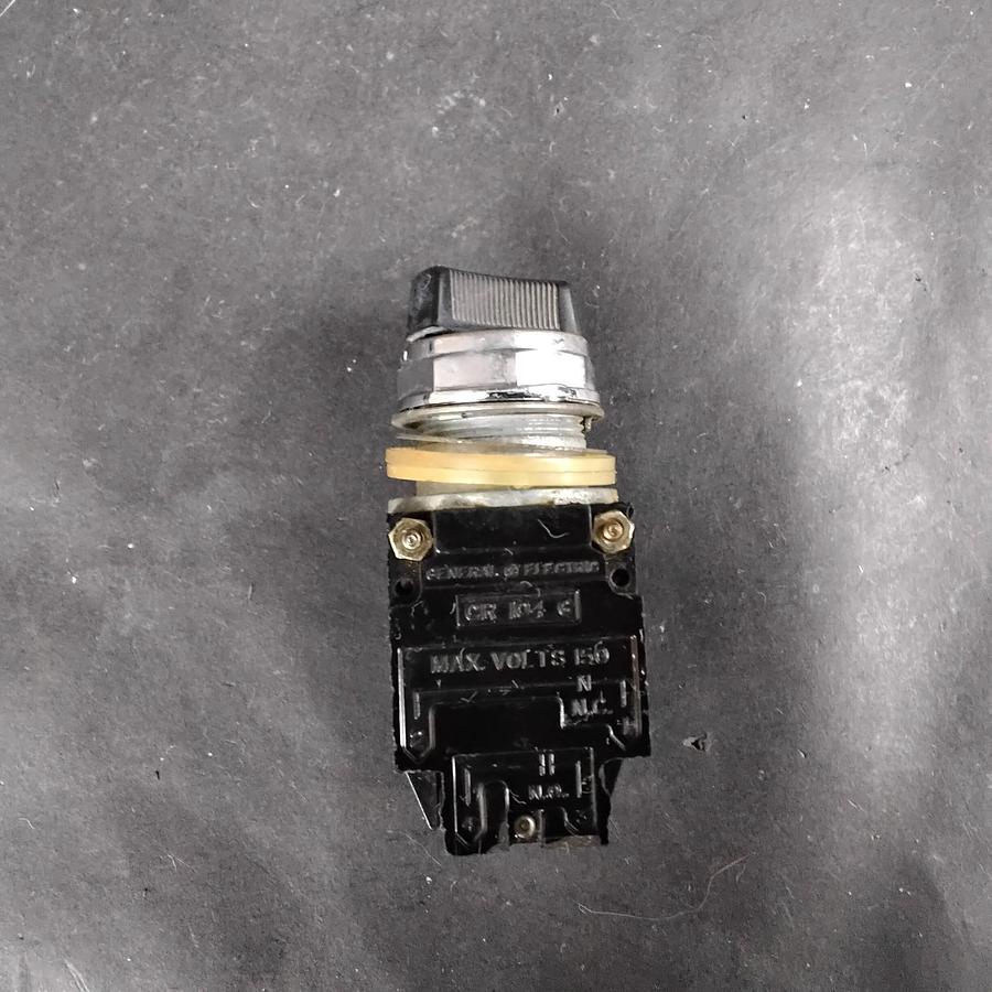 Used GENERAL ELECTRIC CR104G PUSHBUTTON SWITCH ($16 OBO)