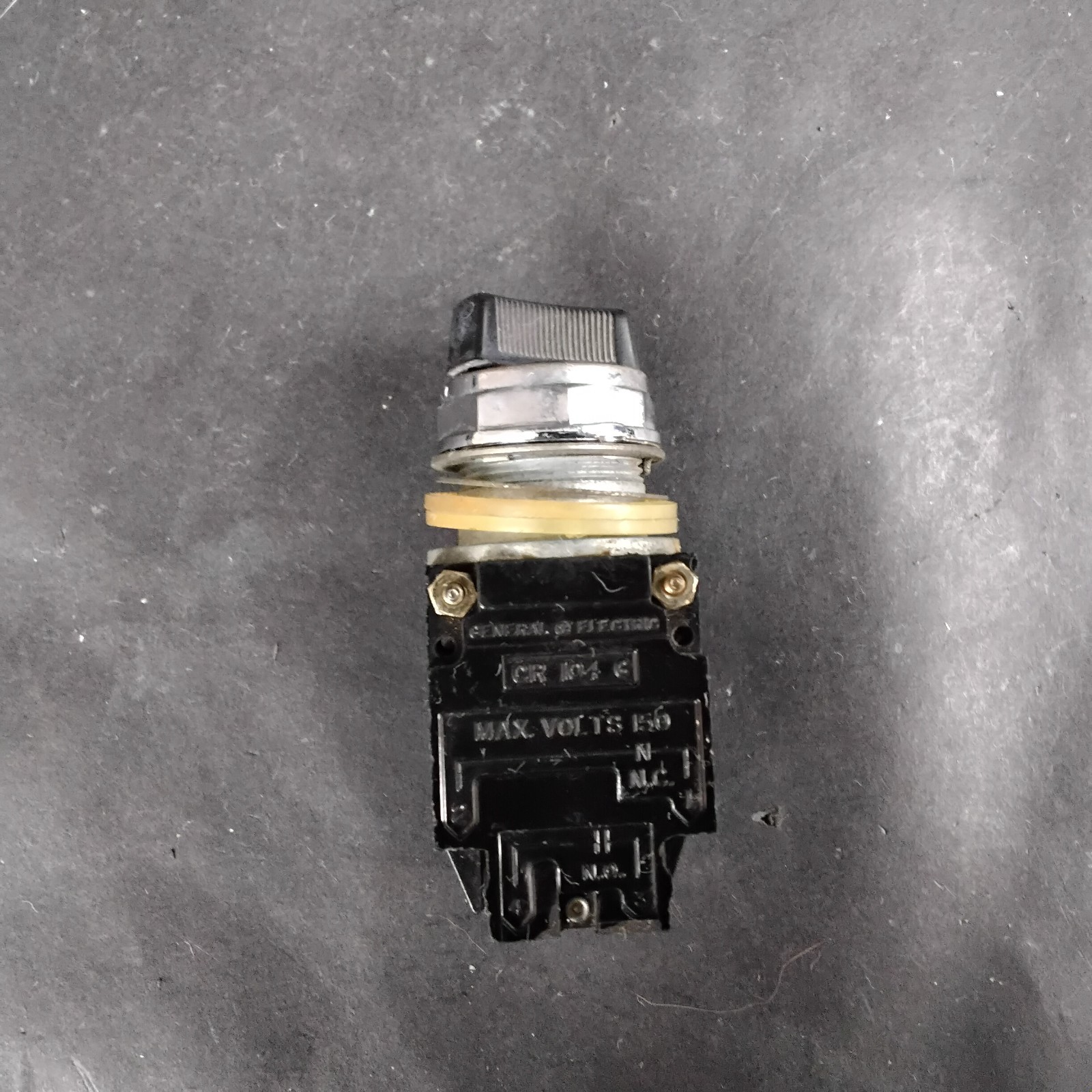 Used GENERAL ELECTRIC CR104G PUSHBUTTON SWITCH ($16 OBO)
