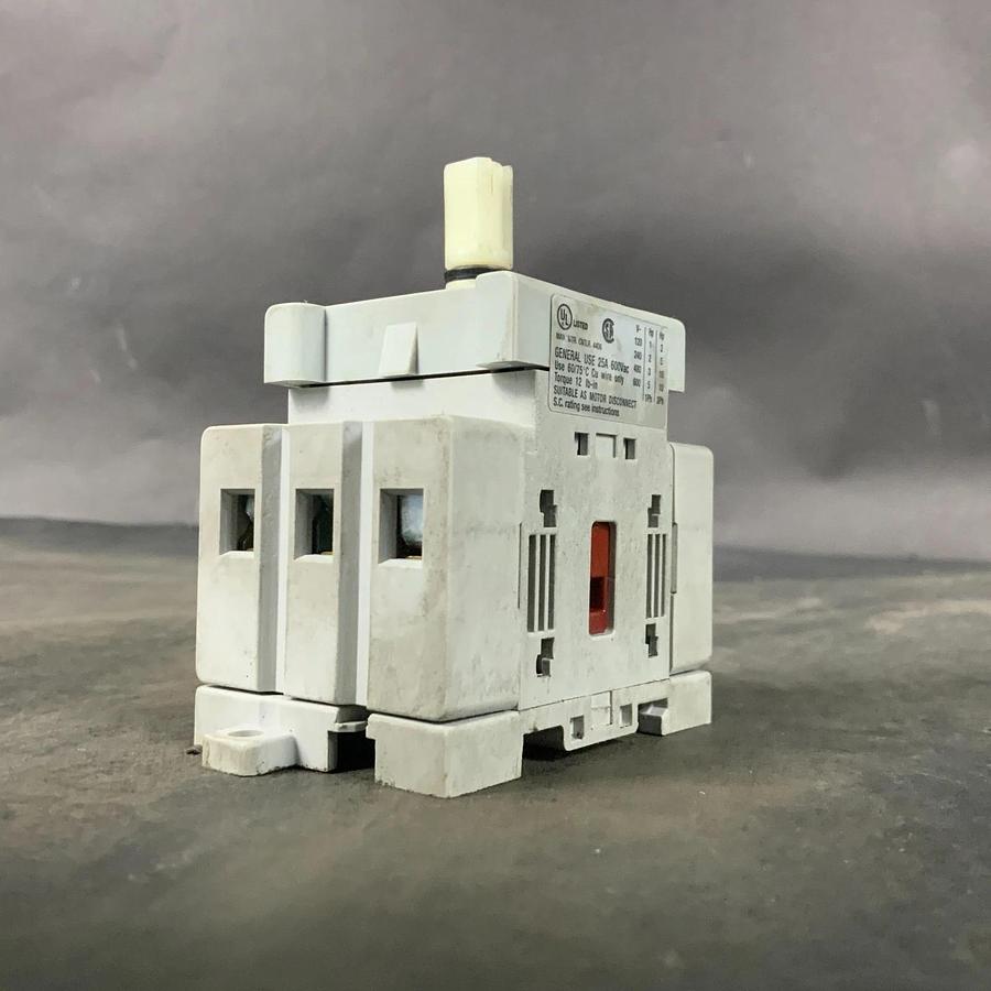 Used ALLEN BRADLEY 194E-E25-1753 SER B DISCONNECT SWITCH ($20 OBO)