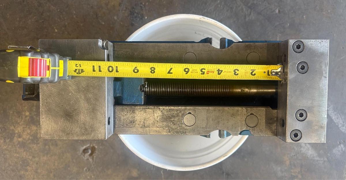 Used KURT DX6 CROSSOVER 10” MILLING MACHINE VISE