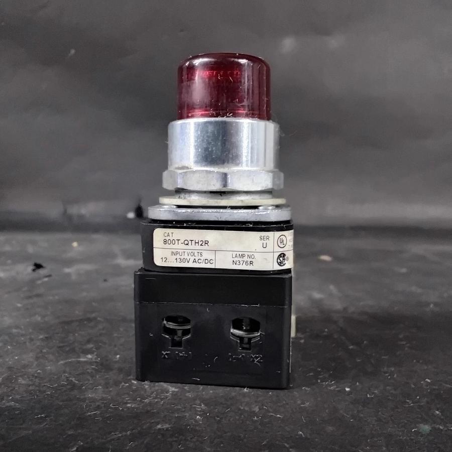 Used ALLEN BRADLEY 800T-QTH2R SERIES U RED INDICATOR LIGHT ($45 OBO)