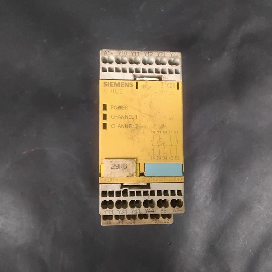 Used SIEMENS SIRIUS 3TK2825-2BB40 SAFETY RELAY ($40 OBO)