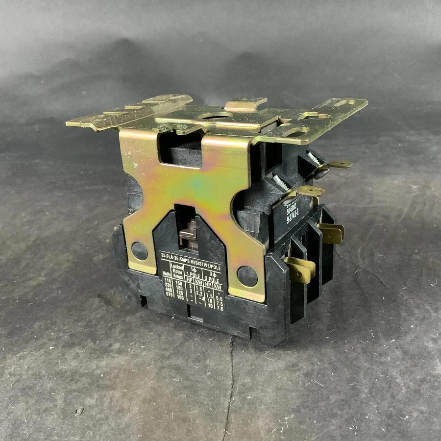 Used EATON CUTLER-HAMMER C25DNF225 SERIES C1 CONTACTOR ($20 OBO)