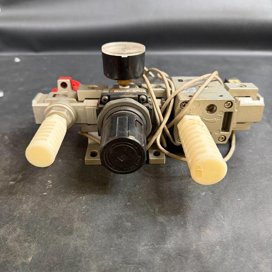 Used SMC NAR3000-N03 W/ NAV3000-N03-5DZ FILTER ASDEMBLY ($70 OBO)