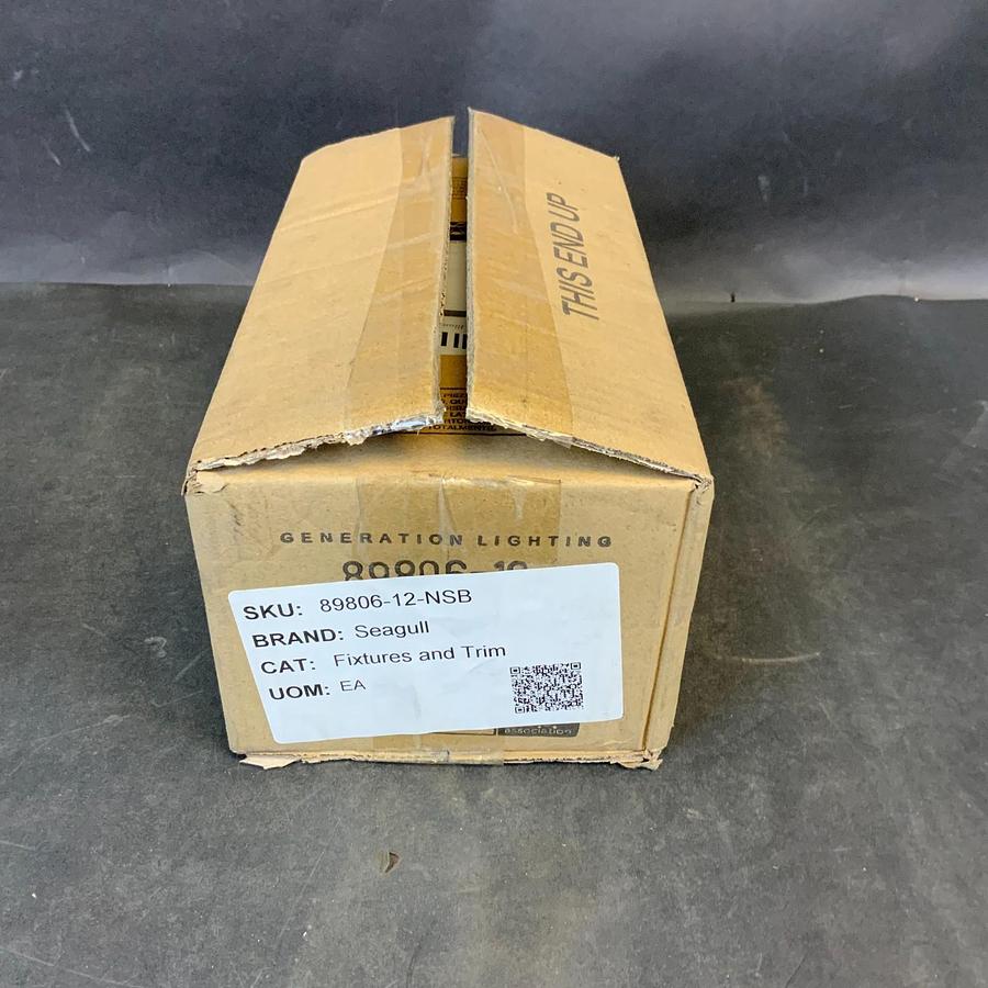 SEAGULL LIGHTING 89806-12 OUTDOOR WALL LANTERN ($50 OBO)