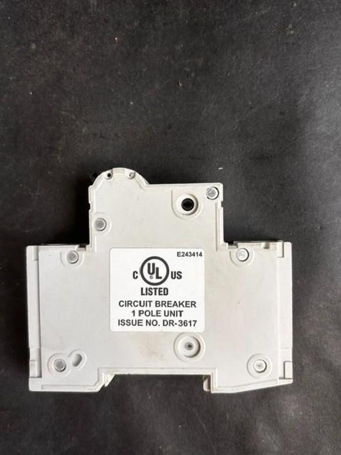 Used SIEMENS 5SJ4130-7HG40 CIRCUIT BREAKER - GROUP OF 5 ($54 OBO)