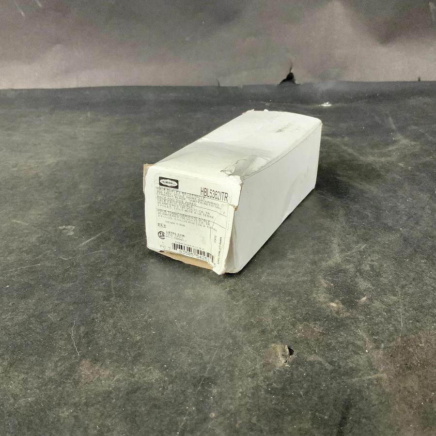 HUBBELL HBL5362ITR DUPLEX RECEPTACLE ($20 OBO)