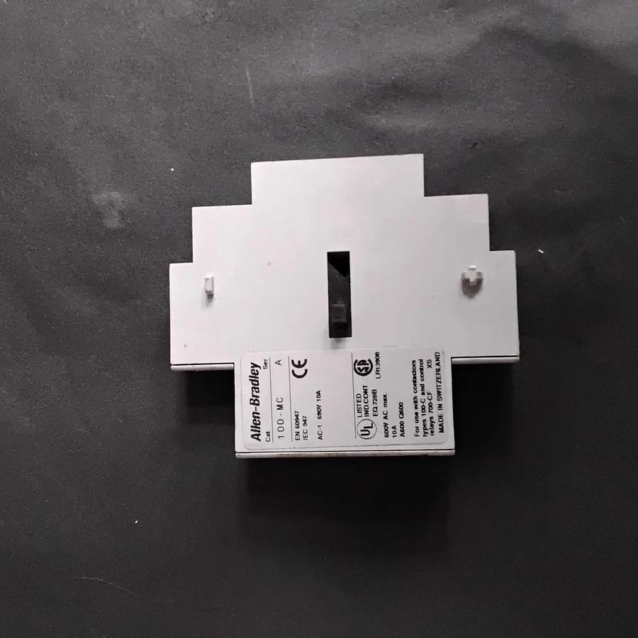 Used ALLEN BRADLEY 100-MC SER A AUXILIARY CONTACT ($9 OBO)