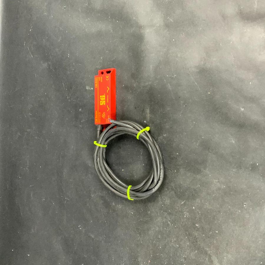 Used OMRON STI CM-S221 SAFETY INTERLOCK SWITCH ($30 OBO)