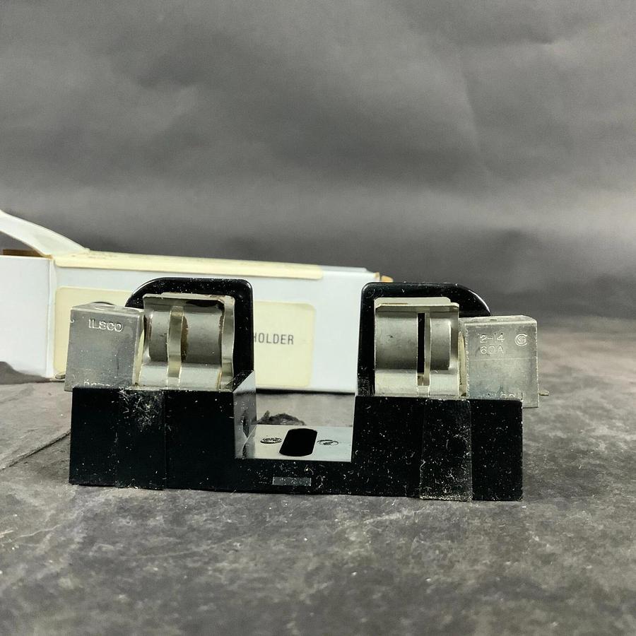 Used FERRAZ SHAWMUT 20300 FUSE BLOCK ($5 OBO)