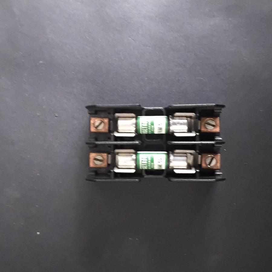 Used BUSSMANN BM6032PQ FUSE BLOCK + 2 DUAL-ELEMENT FUSES ($20 OBO)