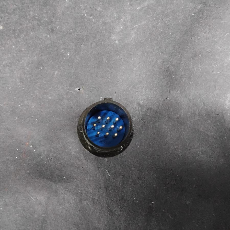 Used DDK 018-010 CABLE PLUG CONNECTOR 10-PIN ($4 OBO)
