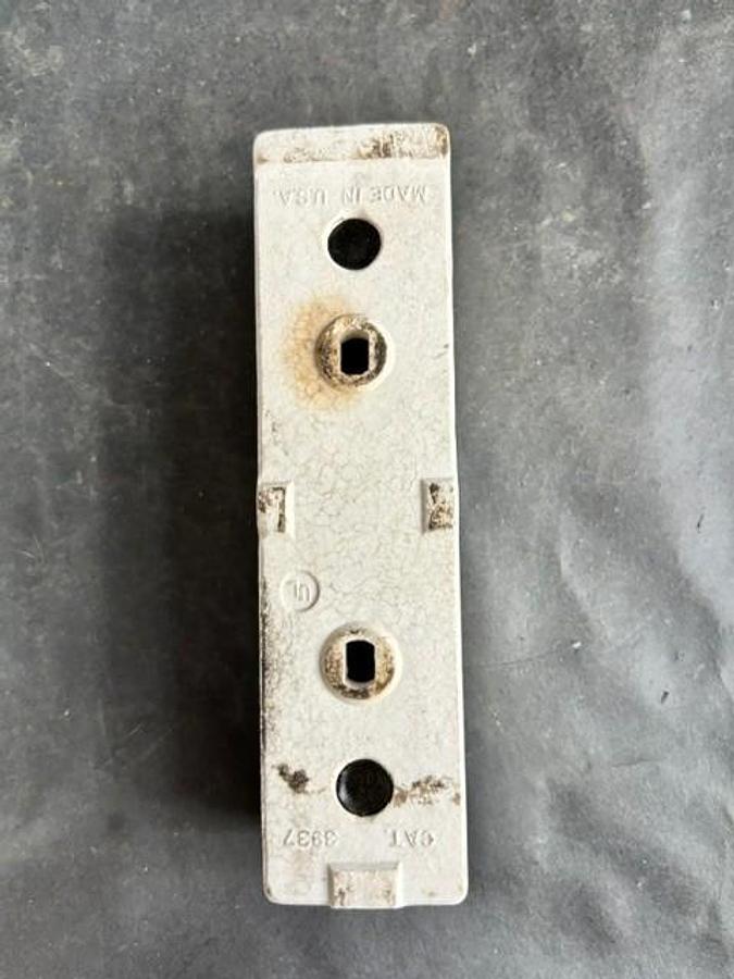Used HUBBEL BRYANT 3937 FUSE HOLDER