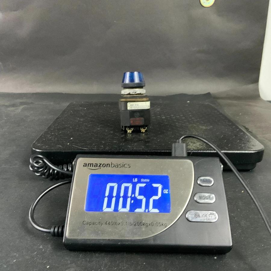 Used ALLEN BRADLEY 800T-P16 BLUE PILOT LIGHT ($30 OBO)