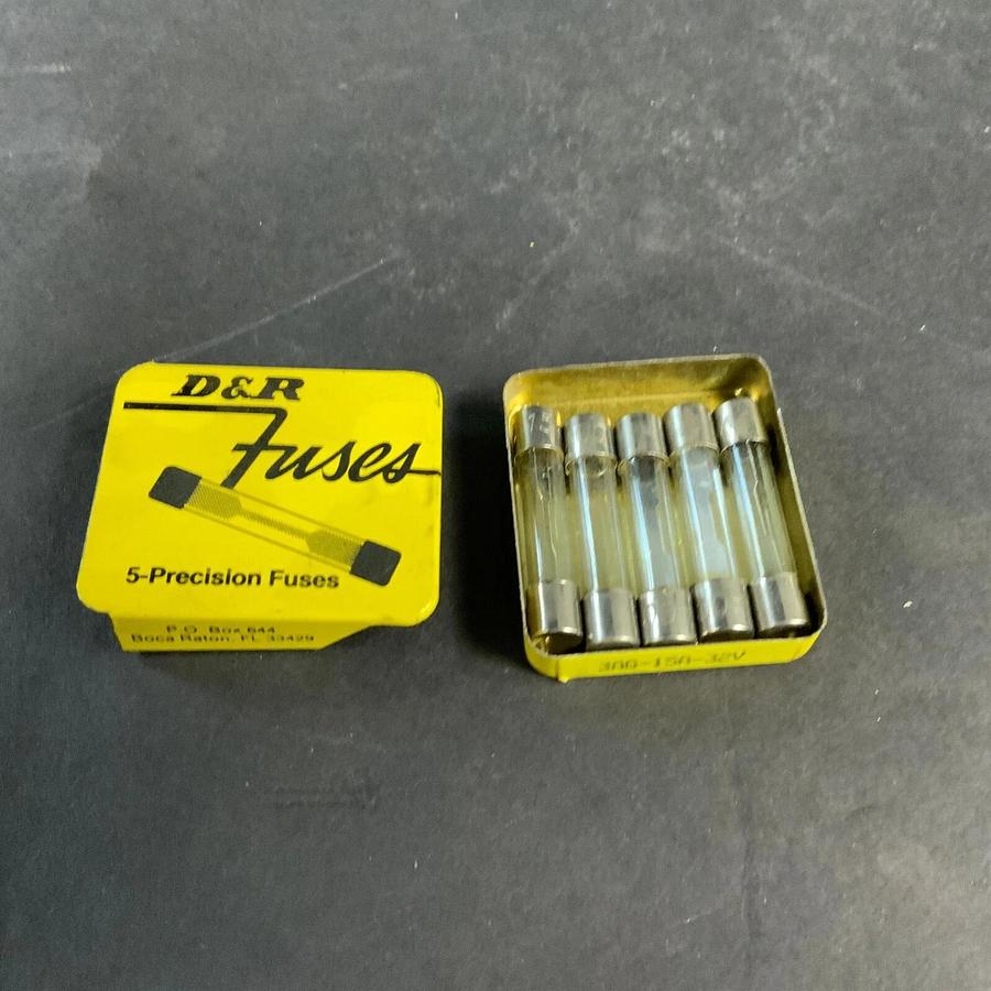 Used D&R 3AG-15A-32V FUSE - SET OF 5 ($5 OBO)