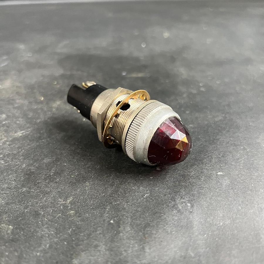 Used DIAL CO. RED 125V INDICATOR LIGHT ($10 OBO)