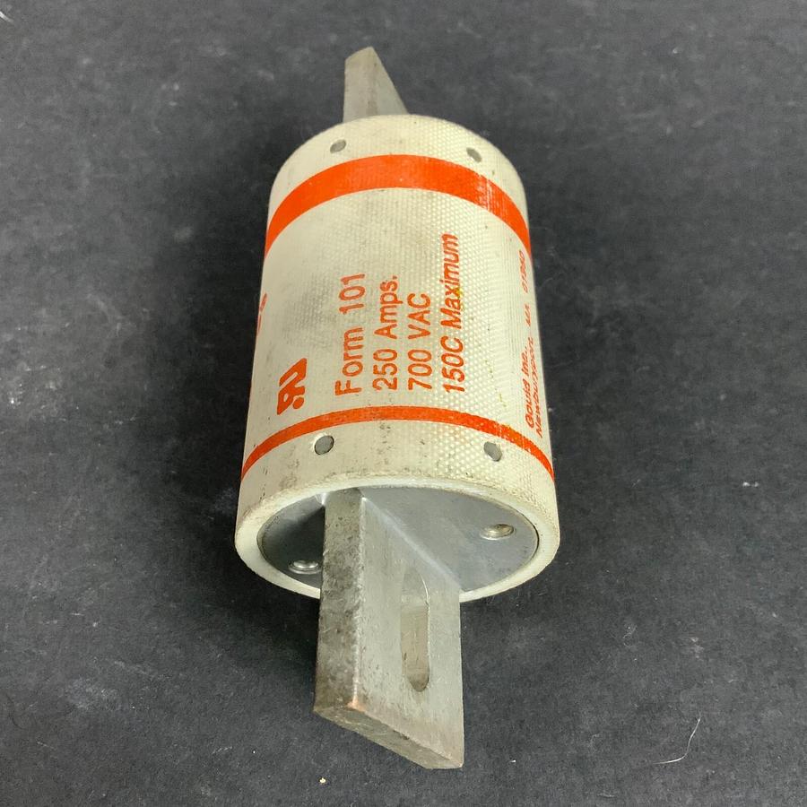Used FERRAZ SHAWMUT AMPTRAP A70P250-4 FUSE ($25 OBO)