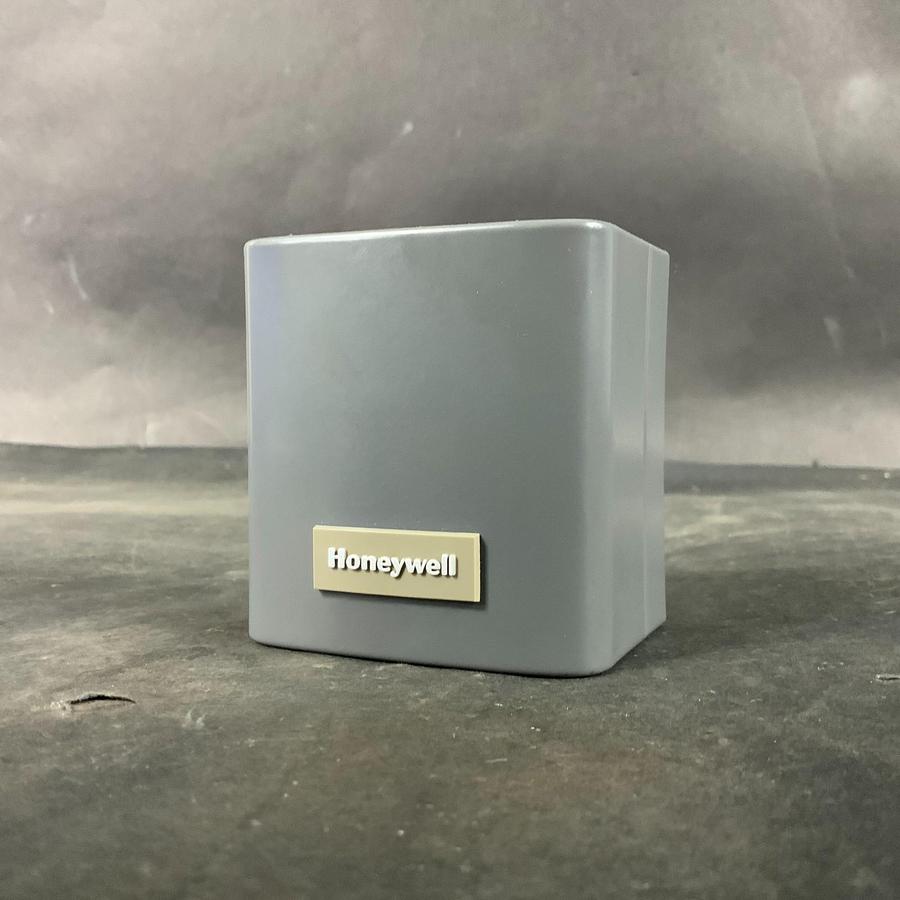 Used HONEYWELL C7031F 1018 TEMPERATURE SENSOR ($35 OBO)