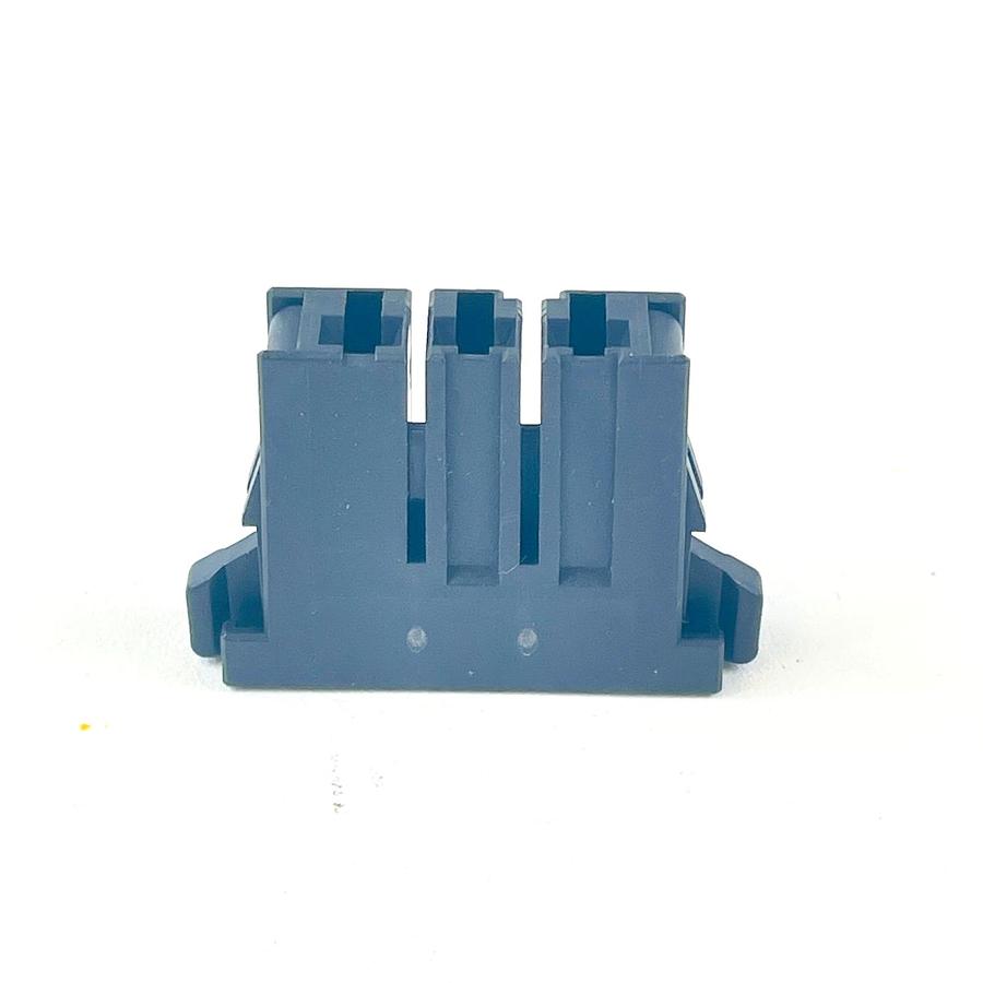 Used TE CONNECTIVITY AMP 2-1747276-3 D-4 Y 3-POS RECEPTACLE HOUSING ELECTRICAL 2-PCS